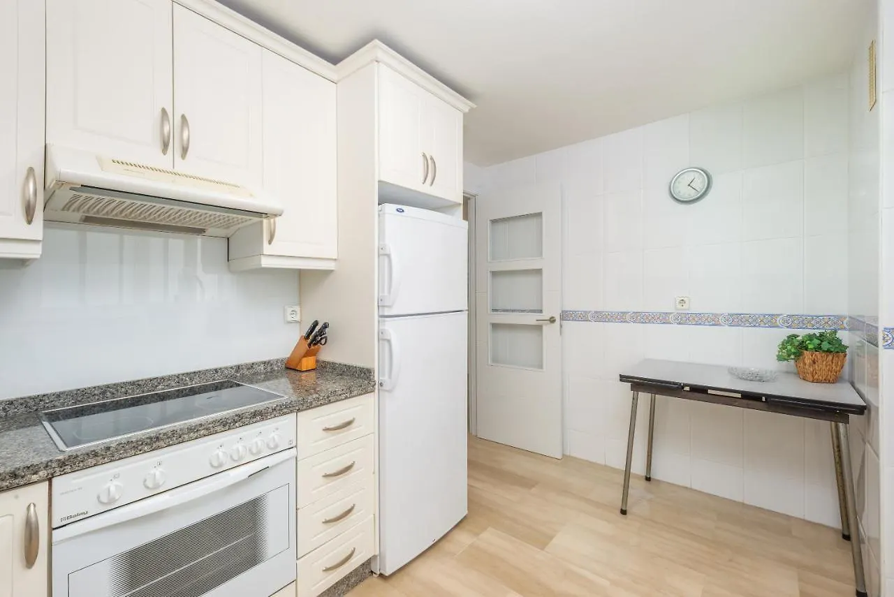 Apartment First Line Beach Fuengirola 0*,  Spagna